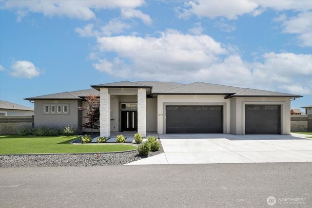 7242 W 22nd Place, Kennewick, WA 99338