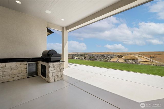 7242 W 22nd Place, Kennewick, WA 99338