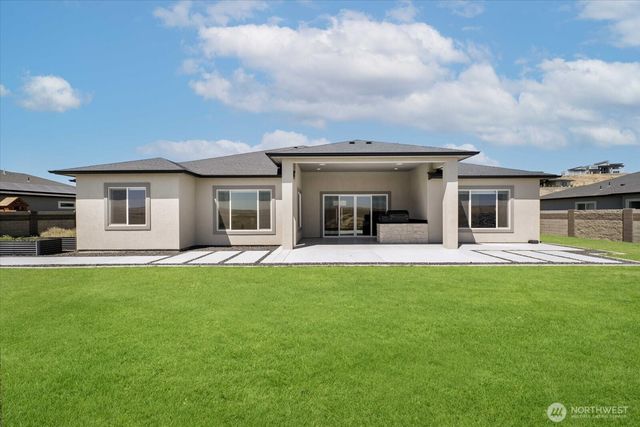 7242 W 22nd Place, Kennewick, WA 99338