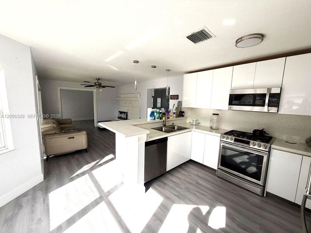 9352 SW 155th Avenue, Miami, FL 33196