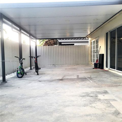 9352 SW 155th Avenue, Miami, FL 33196
