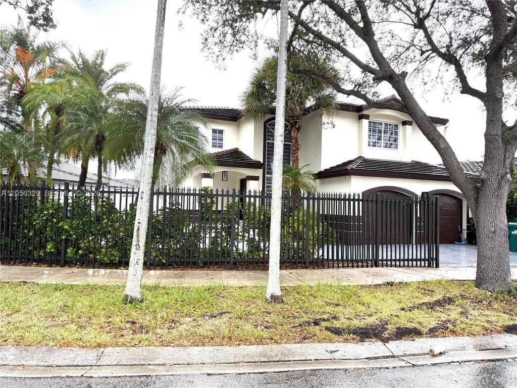 9352 SW 155th Avenue, Miami, FL 33196