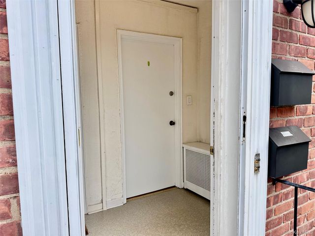 25555 75th Avenue GV31, Glen Oaks, NY 11004