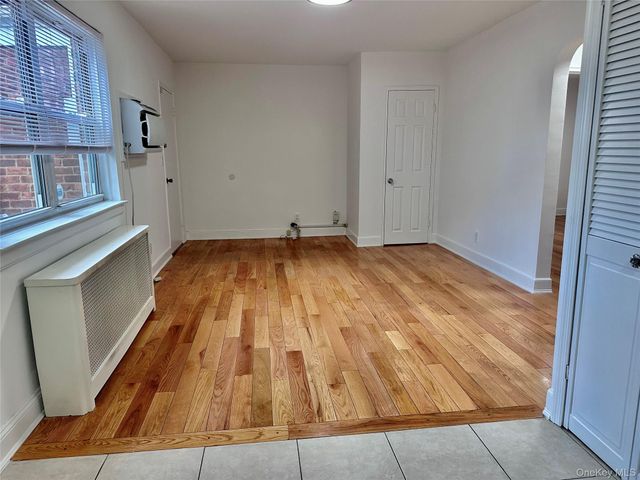 25555 75th Avenue GV31, Glen Oaks, NY 11004