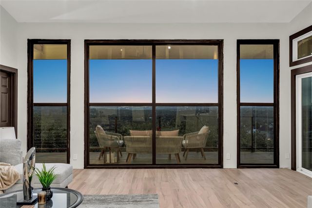 112 Paragon CT, Lakeway, TX 78734