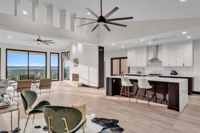 112 Paragon CT, Lakeway, TX 78734