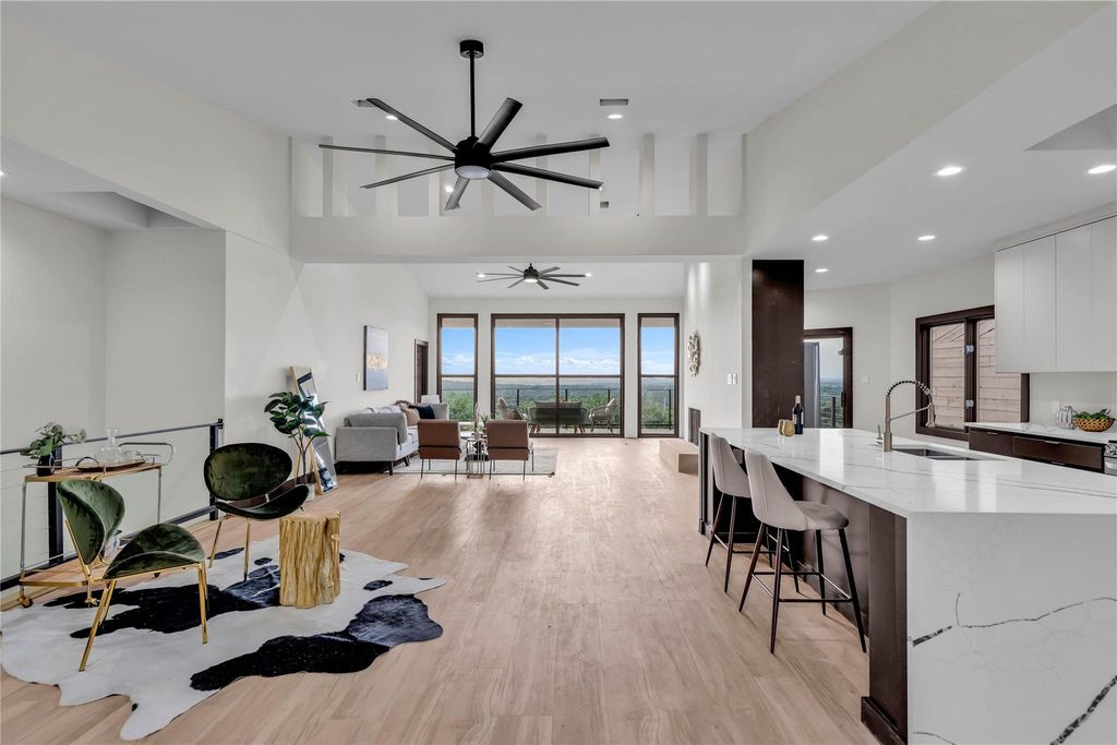 112 Paragon CT, Lakeway, TX 78734