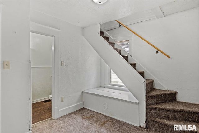 2516 S 10TH Street, Springfield, IL 62703