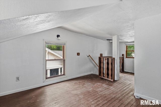 2516 S 10TH Street, Springfield, IL 62703