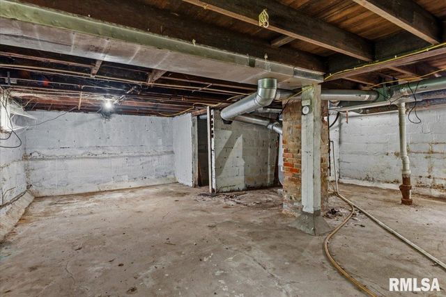 2516 S 10TH Street, Springfield, IL 62703