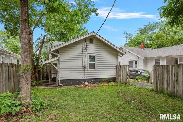 2516 S 10TH Street, Springfield, IL 62703