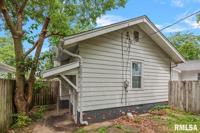 2516 S 10TH Street, Springfield, IL 62703