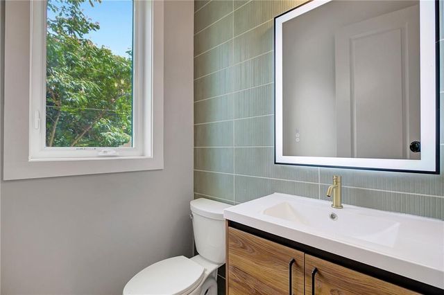 450 Connally SE Street, Atlanta, GA 30312