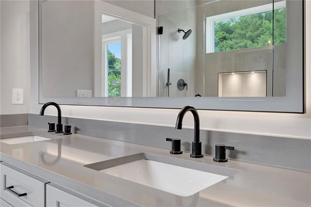 450 Connally SE Street, Atlanta, GA 30312