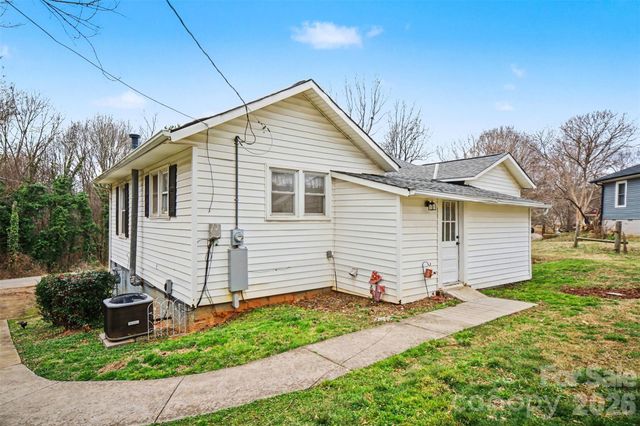 2878 Millstone Drive, Gastonia, NC 28054