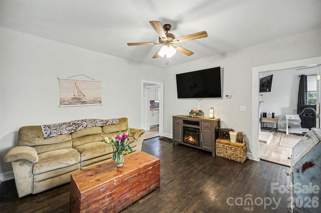 2878 Millstone Drive, Gastonia, NC 28054