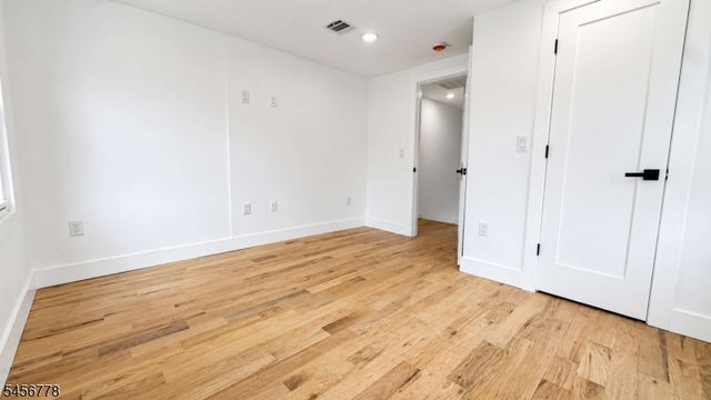 290 S 20Th St, Newark City, NJ 07103