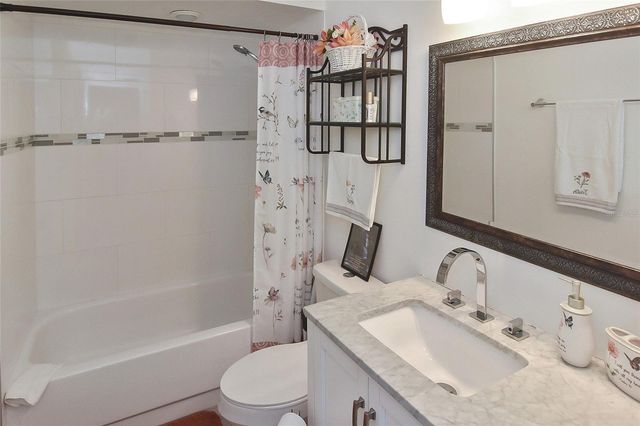 1527 STEWART DRIVE 115, Sarasota, FL 34232