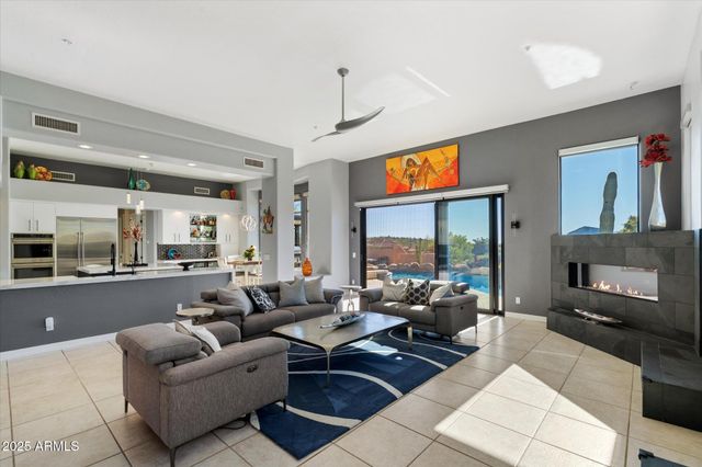 9218 N SUMMER HILL Boulevard, Fountain Hills, AZ 85268