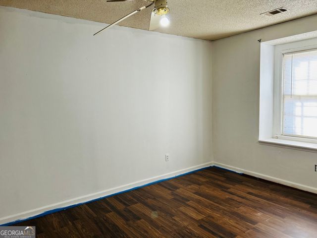 7978 Woodlake Drive, Riverdale, GA 30274