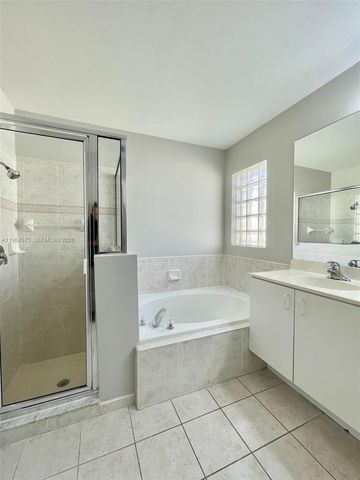 1748 SW 108th Way 1748, Davie, FL 33324