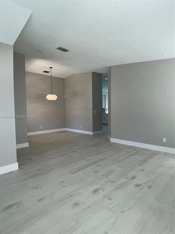 1748 SW 108th Way 1748, Davie, FL 33324