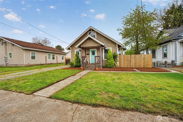 1203 W Main St, Centralia, WA 98531
