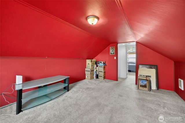 1203 W Main St, Centralia, WA 98531