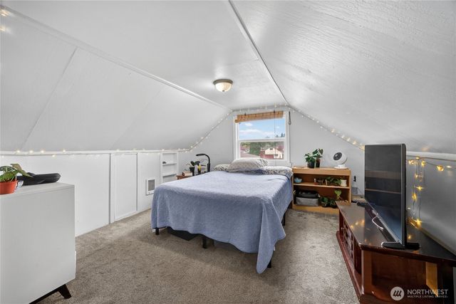 1203 W Main St, Centralia, WA 98531