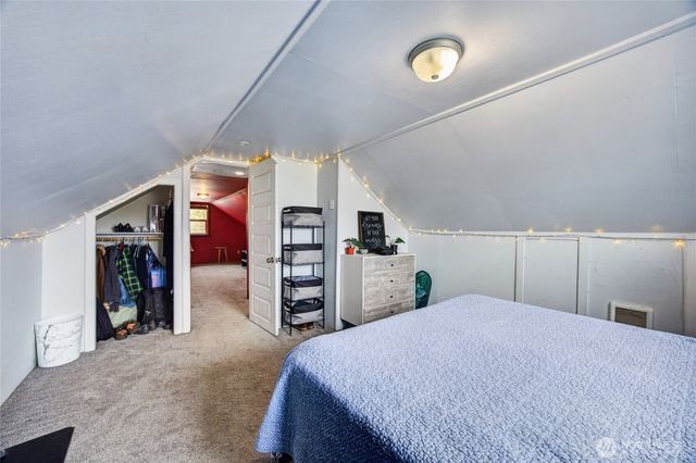 1203 W Main St, Centralia, WA 98531