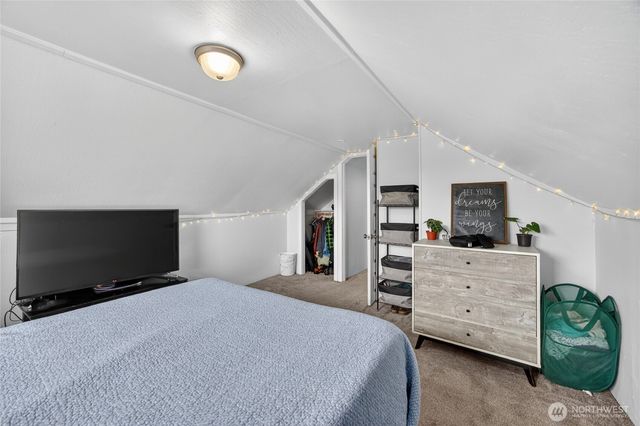 1203 W Main St, Centralia, WA 98531