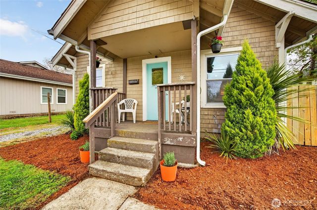 1203 W Main St, Centralia, WA 98531