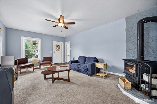 1203 W Main St, Centralia, WA 98531