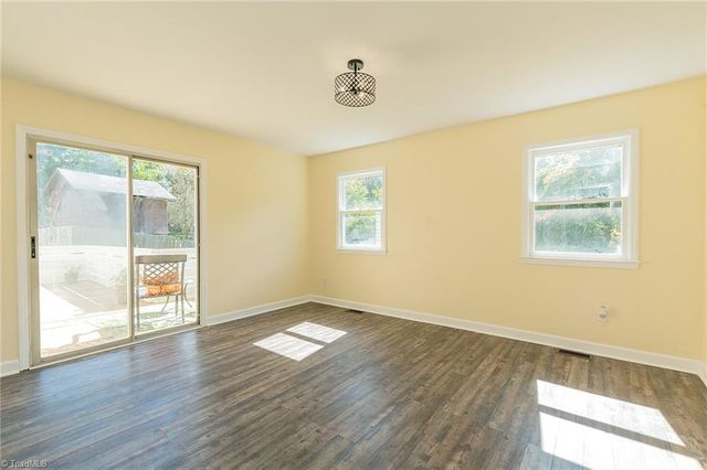 1107 Harvest Drive, Thomasville, NC 27360