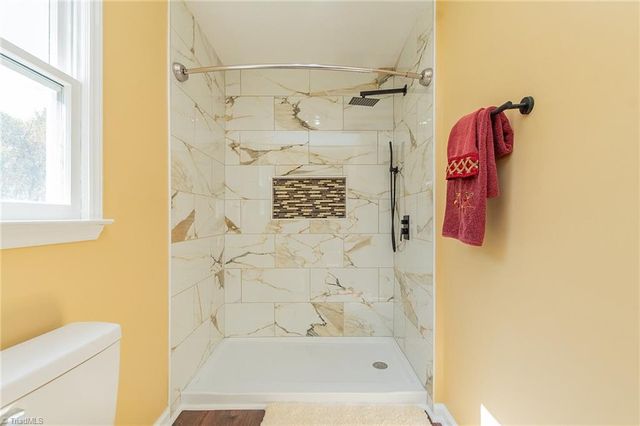 1107 Harvest Drive, Thomasville, NC 27360