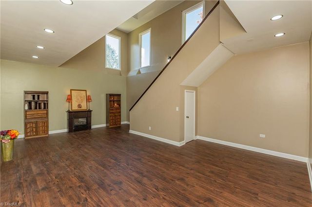 1107 Harvest Drive, Thomasville, NC 27360