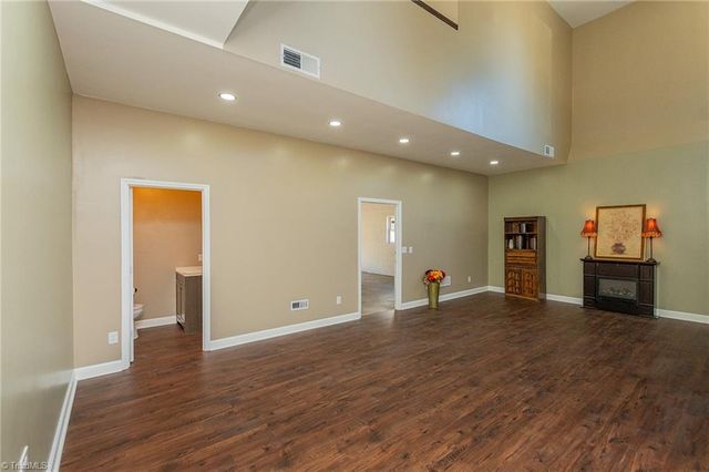 1107 Harvest Drive, Thomasville, NC 27360