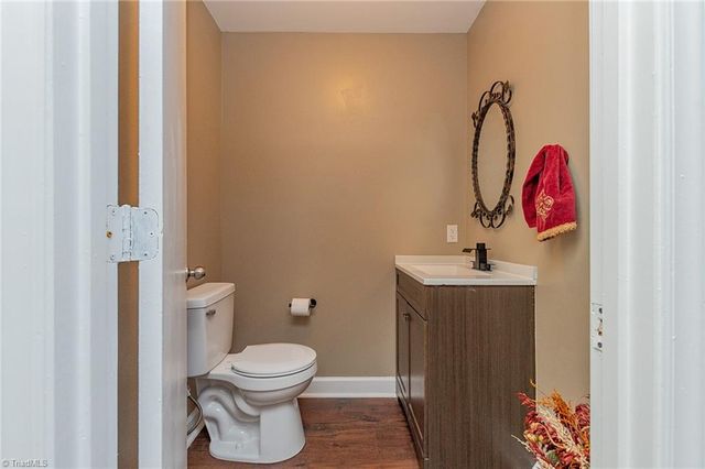 1107 Harvest Drive, Thomasville, NC 27360