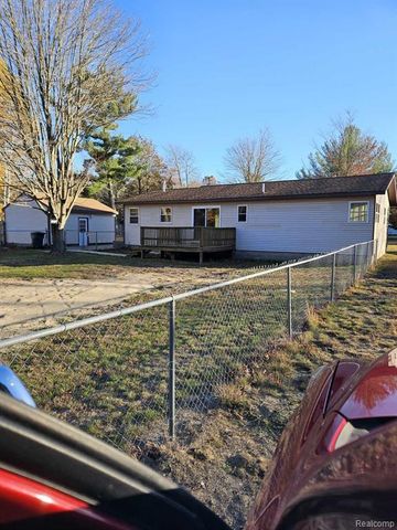 284 E Sternberg Road, Norton Shores, MI 49441