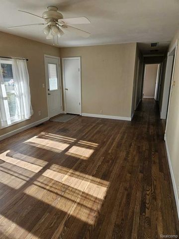 284 E Sternberg Road, Norton Shores, MI 49441