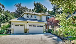 668 Ferryview Lane NE, Bainbridge Island, WA 98110