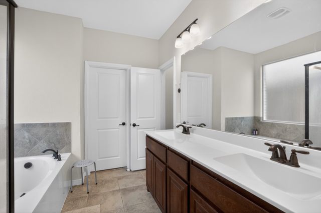 3912 Crater Circle, Fort Worth, TX 76137