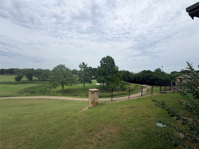 3912 Crater Circle, Fort Worth, TX 76137