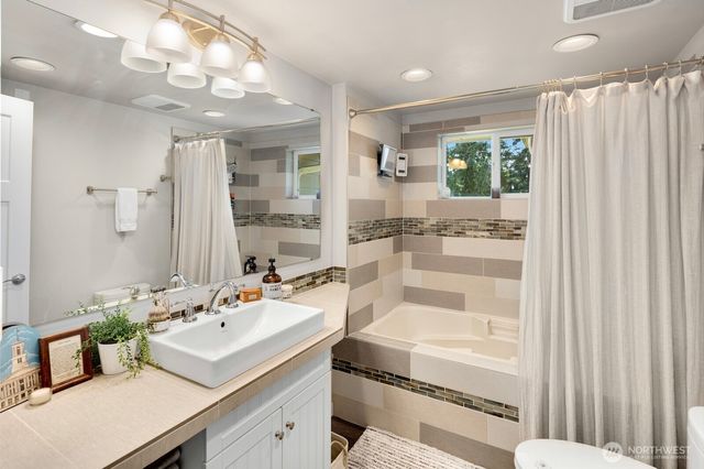 5011 Seahurst Avenue, Everett, WA 98203