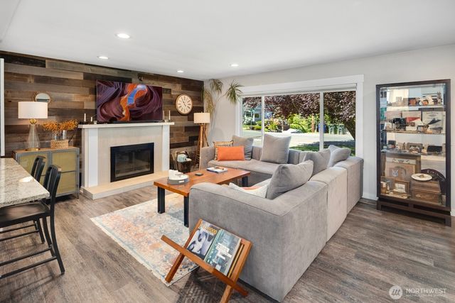5011 Seahurst Avenue, Everett, WA 98203