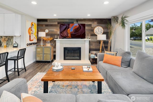 5011 Seahurst Avenue, Everett, WA 98203