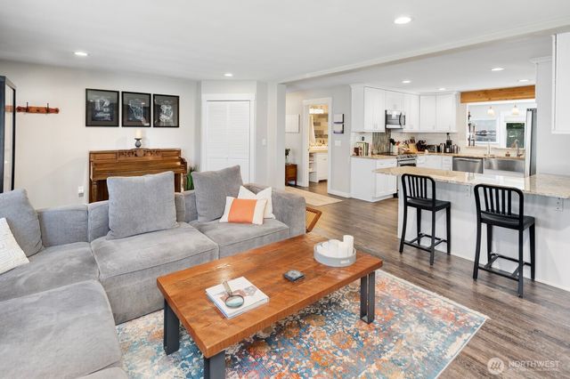 5011 Seahurst Avenue, Everett, WA 98203