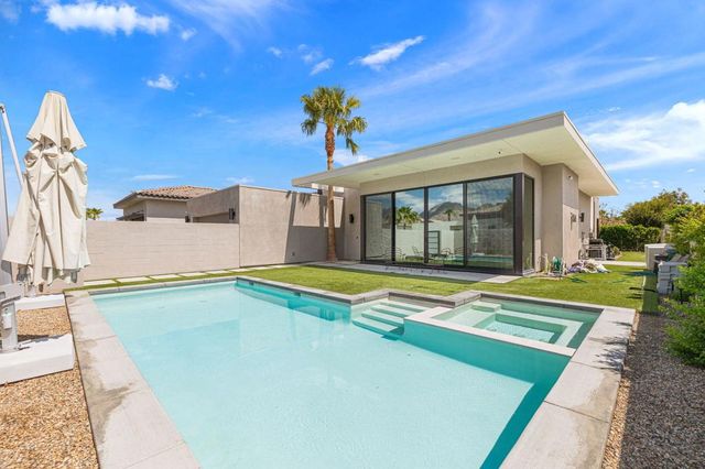 57812 Santo Thomas, La Quinta, CA 92253