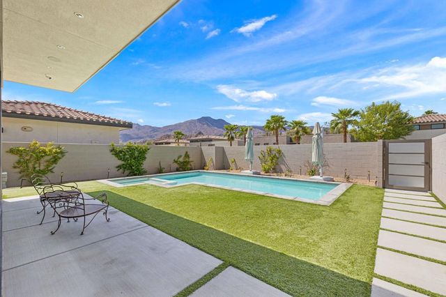 57812 Santo Thomas, La Quinta, CA 92253