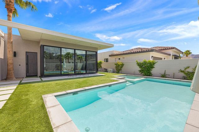 57812 Santo Thomas, La Quinta, CA 92253